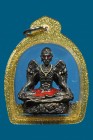 【正牌】阿贊空煞師傅 2567 古繼嬌天神{黑色}【小立尊】配戴型 連閃金色邊防水殼(No.29696)