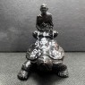 泰國佛像 寺廟屈麗定湯 龍婆了大師 自身騎龜(黑色) 供奉型【4.5寸高】(No.23001)