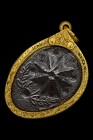 【正牌】寺廟屈十龍鬧 聖僧龍婆碧納大師 幸運星佛牌 連意大利金防水殼 附驗證卡(No.30367)