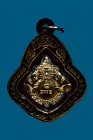 	【正牌】寺廟屈白屋柏潑冠 龍婆努燕大師 拉胡天神 配戴型 連金色鐳射邊防水殼 (NO.30124)
