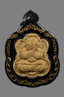 泰國佛牌 阿贊旁大師 {第一期} 蓮花必打【聖粉版】配戴型 連鐳射黑金色防水殼(No.27949)