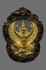 泰國佛牌 寺廟屈班麗 龍婆冠大師 鷹神佛牌 配戴型 連黑金色邊防水殼(No.28480)