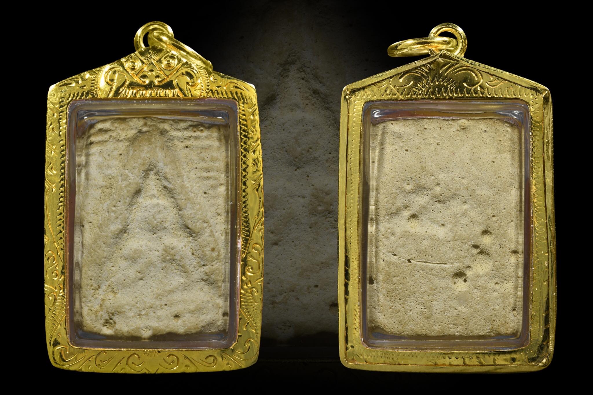 泰国佛牌 寺庙屈白榄 圣僧龙婆术【白榄一期】配戴型 附双验证卡 连