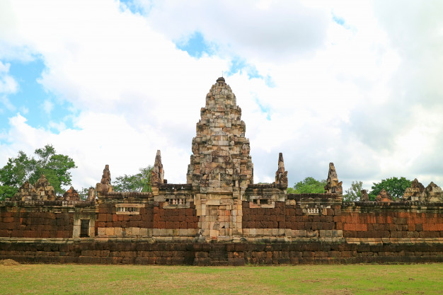 stunning-ancient-khmer-temple-ruins-prasat-sdok-kok-thom-sa-kaeo-province-thailand-76000-3152.jpg