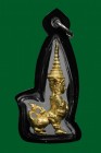 泰國佛牌 寺廟屈朗羅 2564大法會 麒麟天神 小立尊 (金色) 配戴型 連黑色邊防水殼(No.25017)
